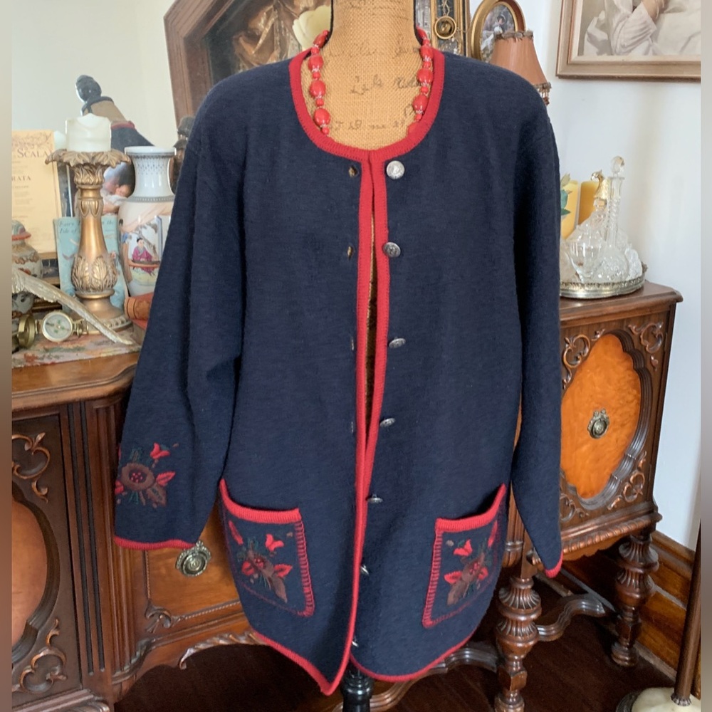 Vintage Norwegian-inspired 100% Wool Floral Embroidered Boho Sweater Cardigan - Picture 5 of 11